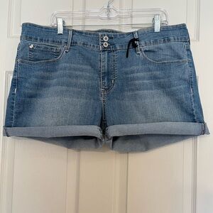 Denizen from Levi's Blue Jean Shorts Women’s 18 NWOT